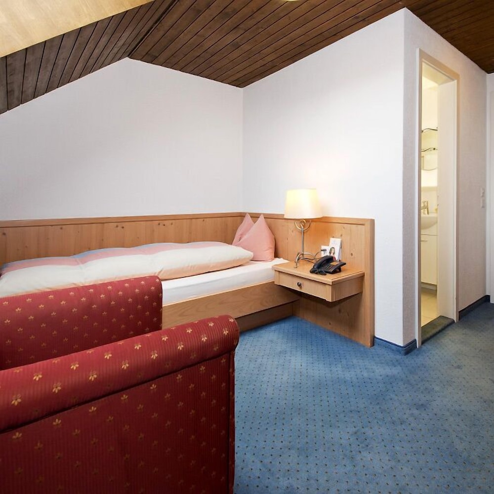 Single Room photo 3