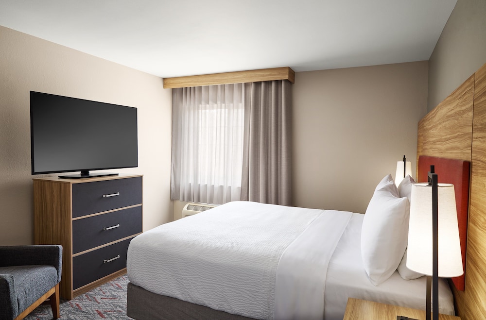 Suite, 1 King Bed with Sofa bed, Accessible (Comm, Mobil Tub) - Photo 7