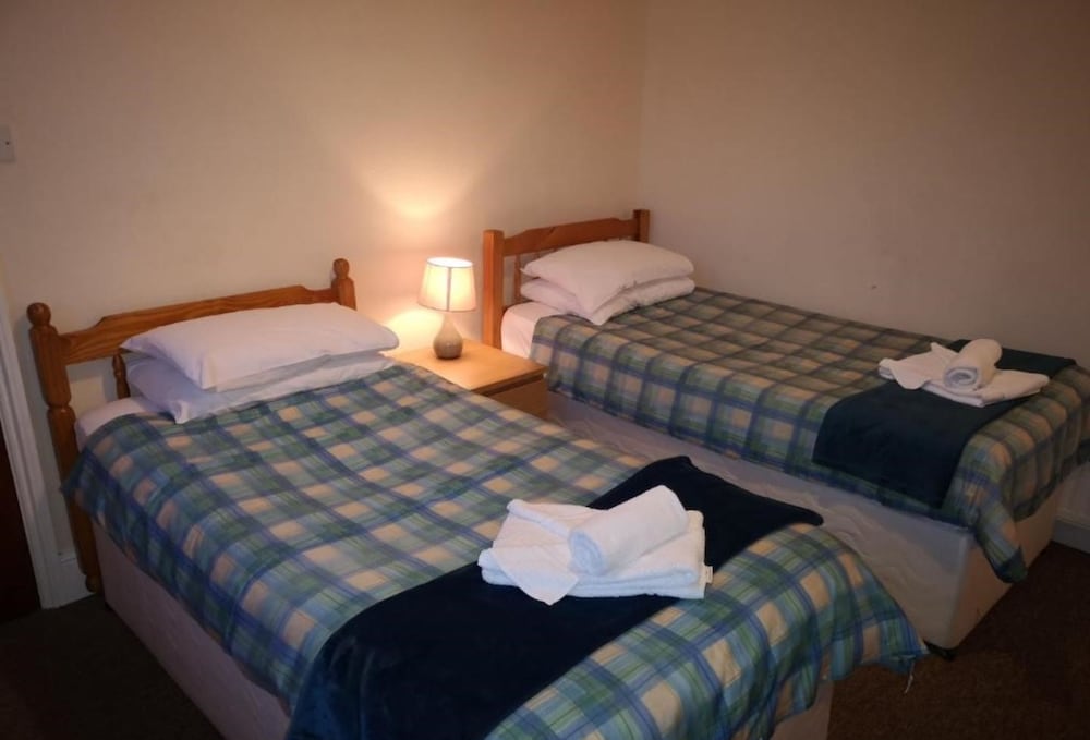 Twin Room with Ensuite photo 3