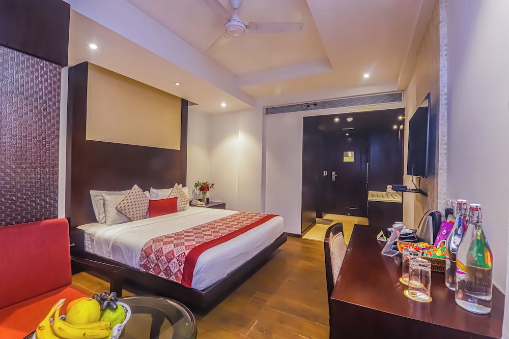 Deluxe Room - Photo 17