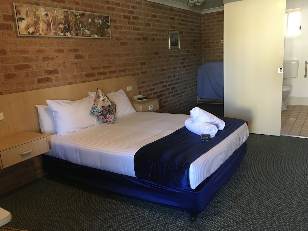 Standard Room, Non Smoking, Balcony (QUEEN (en suite)) photo 1