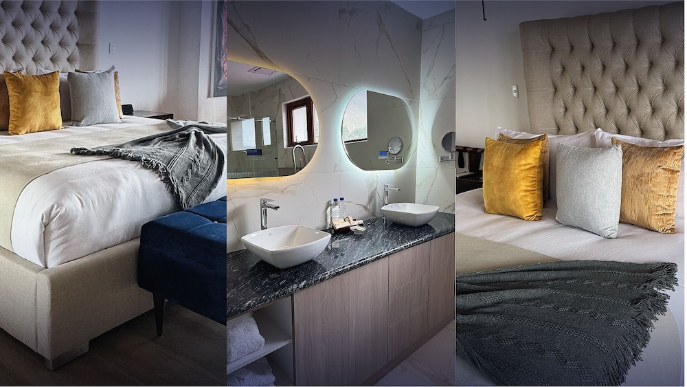 Luxury Suite, 1 King Bed, Mobility Accessible, Resort View photo 3