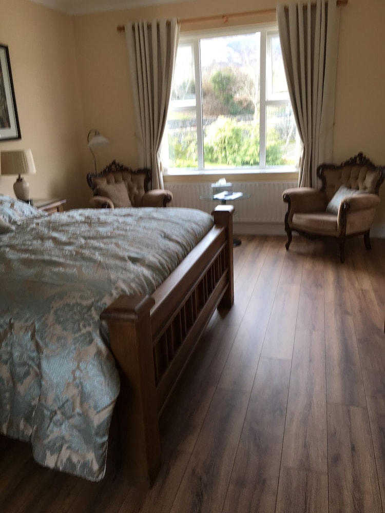 Luxury Room, 1 King Bed photo 3