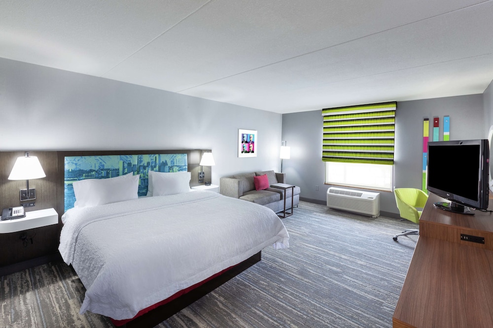 Room, 1 King Bed, Non Smoking - Photo 2