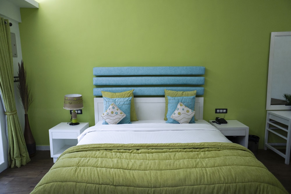 Executive Garden View Suite photo 3