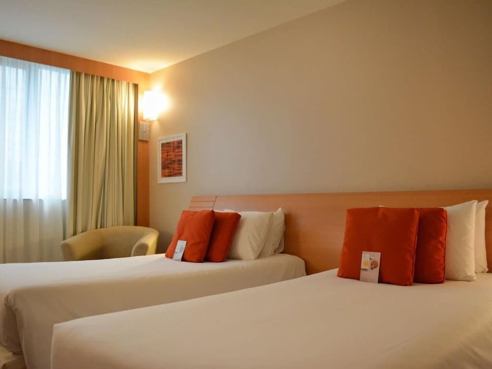 Superior Twin Room, 2 Twin Beds, Partial Sea View