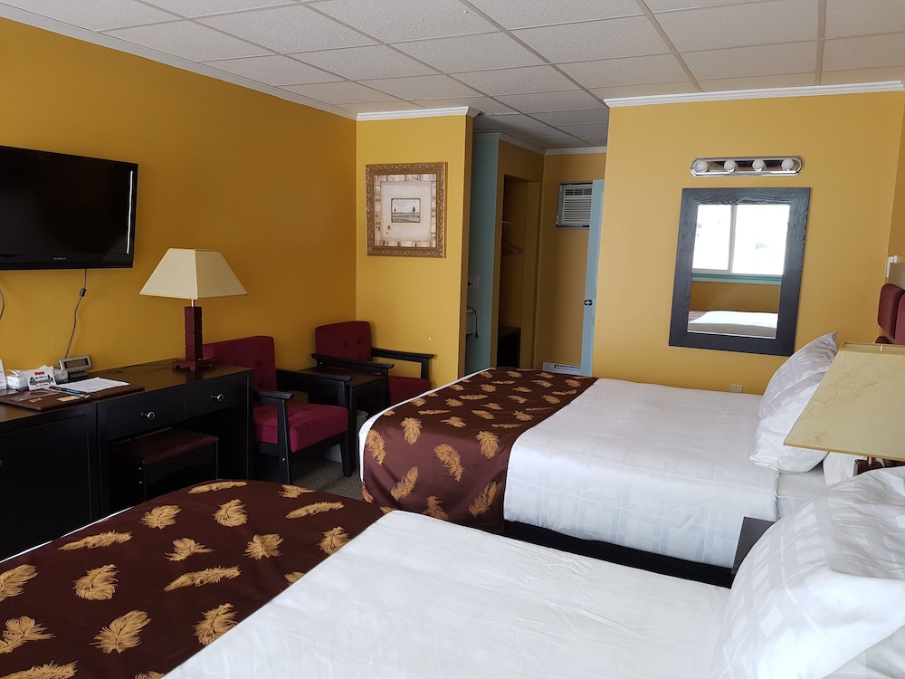 Deluxe Room, 2 Queen Beds photo 3