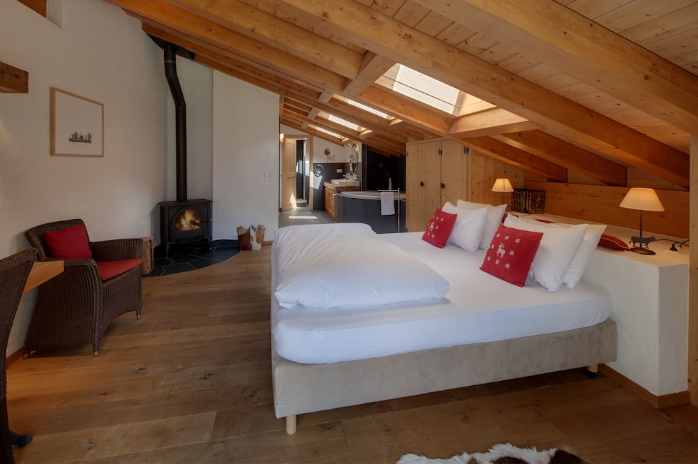 豪华顶层公寓,5间卧室,热水浴缸,山景 (The Zermatt Lodge)