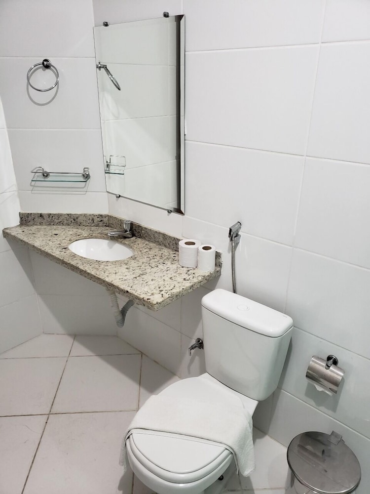 Economy Triple Room - Photo 2