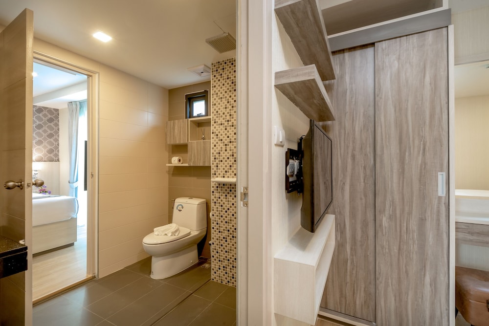 Two Bedroom Penthouse with Private Pool and Sea View - Photo 10