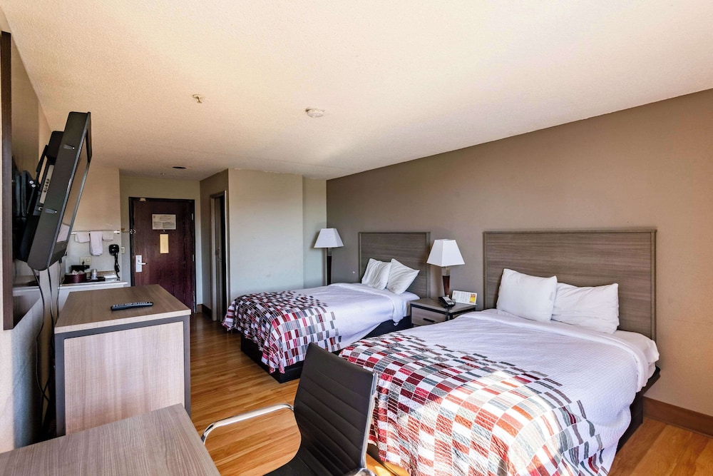Standard Room, 2 Double Beds, Non Smoking - Photo 6
