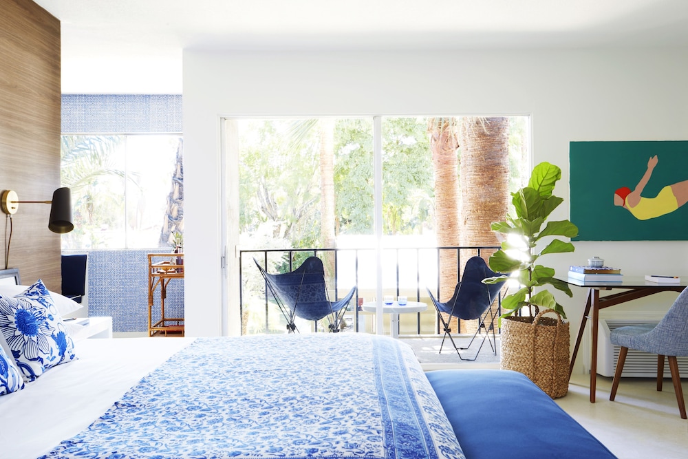 Room (Best)