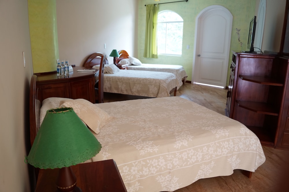 Comfort Triple Room, Mountain View photo 3