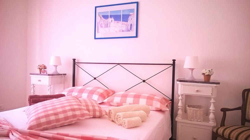 Classic Apartment, Multiple Beds, Private Bathroom photo 1