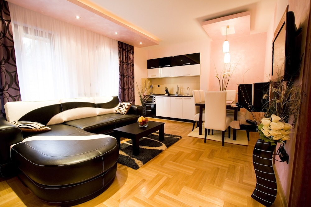 Luxury Apartment, 2 Bedrooms, Terrace photo 1