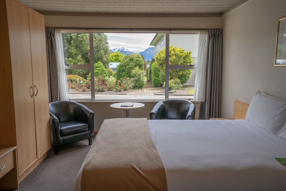 Standard Room, 2 Double Beds photo 2