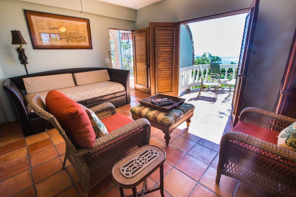 Romantic Suite, 1 Bedroom, Patio, Ocean View (Caribbean Deluxe Suites) photo 3