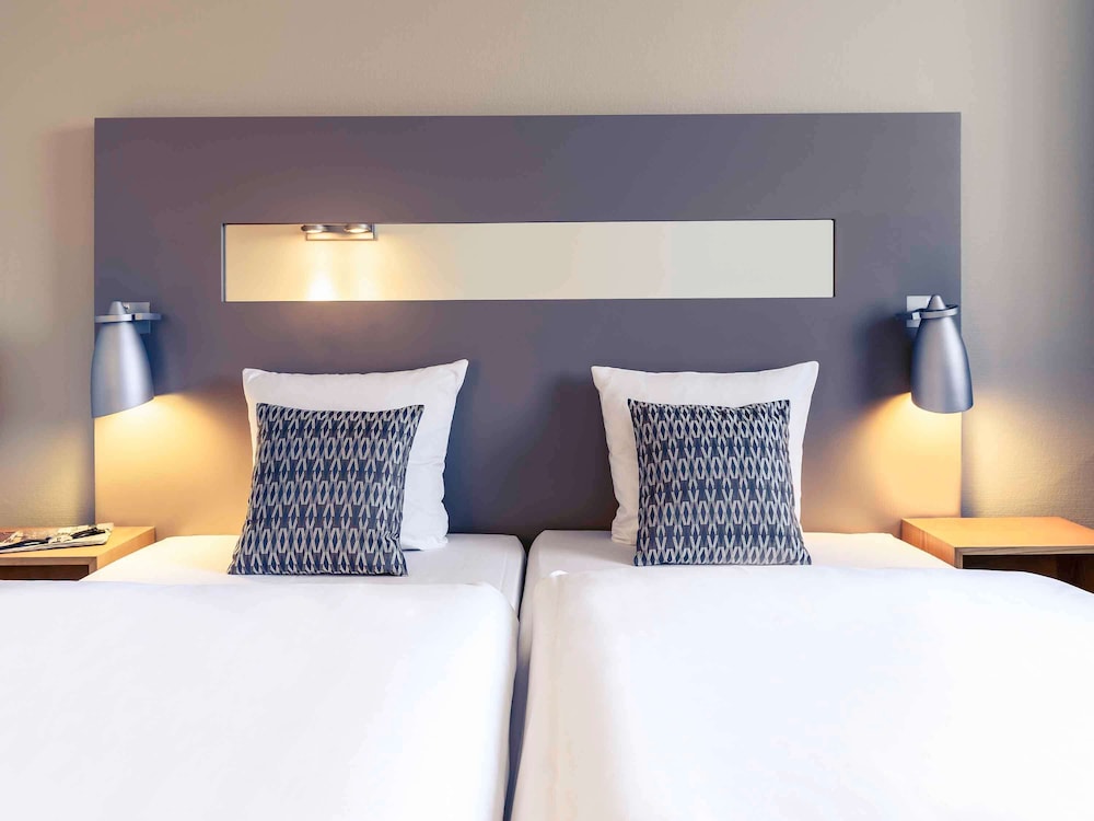 Standard Room, 1 Queen Bed - Photo 1
