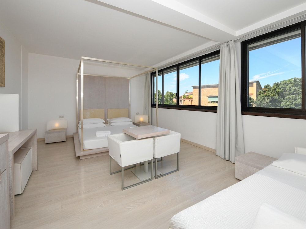 Triple Room, 3 Twin Beds - Photo 1