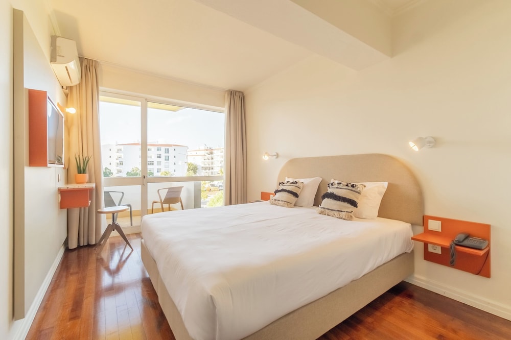 Standard Double or Twin Room - Photo 1