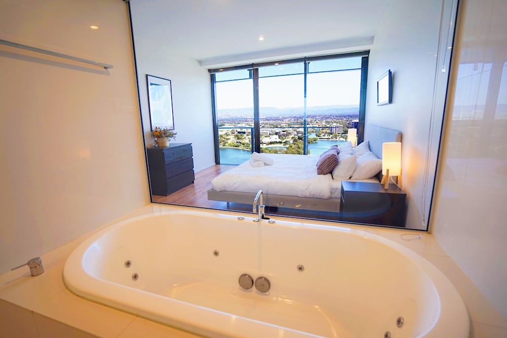 Panoramic Apartment, 1.5 Bedroom, Kitchen, Sky River View photo 3