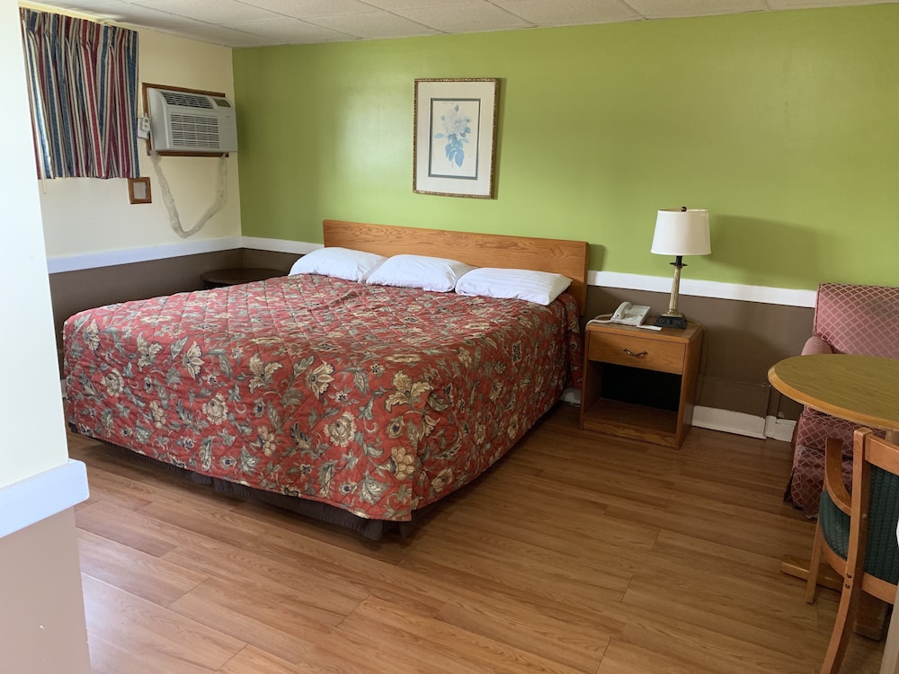 Room, 1 King Bed photo 1