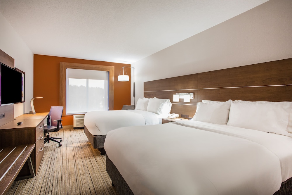 Suite, 2 Double Beds (Additional Living Area) - Photo 2