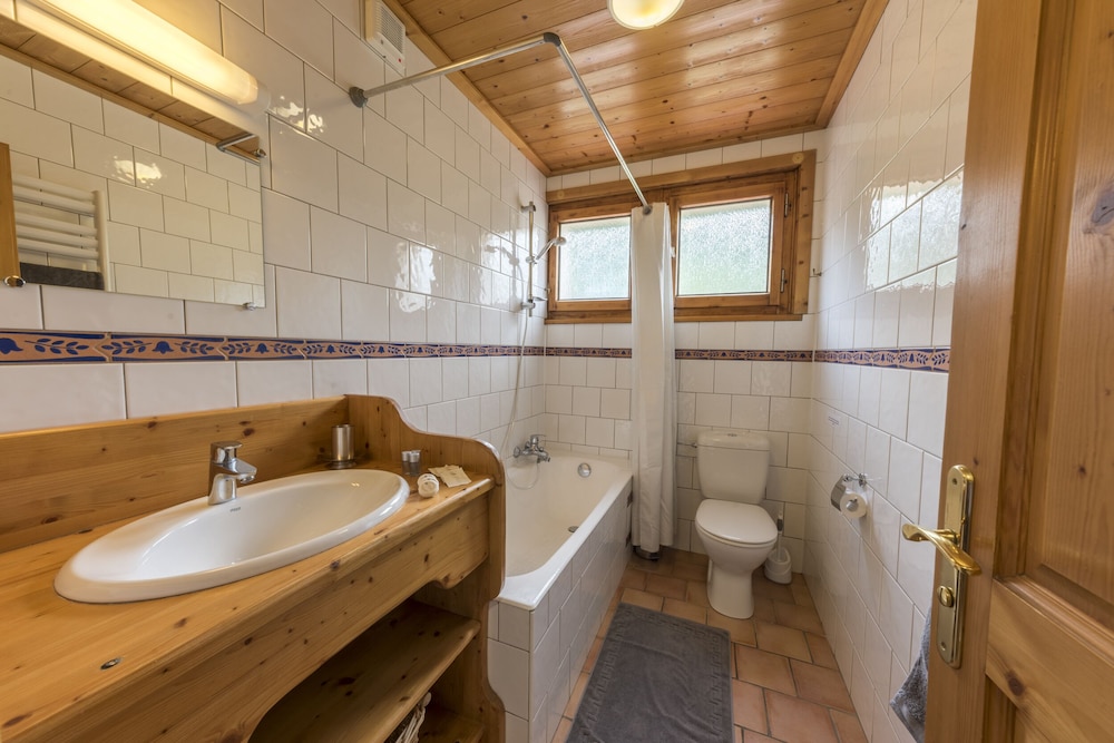 Deluxe Single Room, 1 Double Bed photo 2