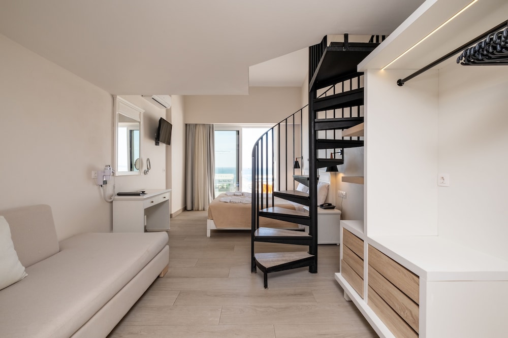 Maisonette Suite Sea View photo 3