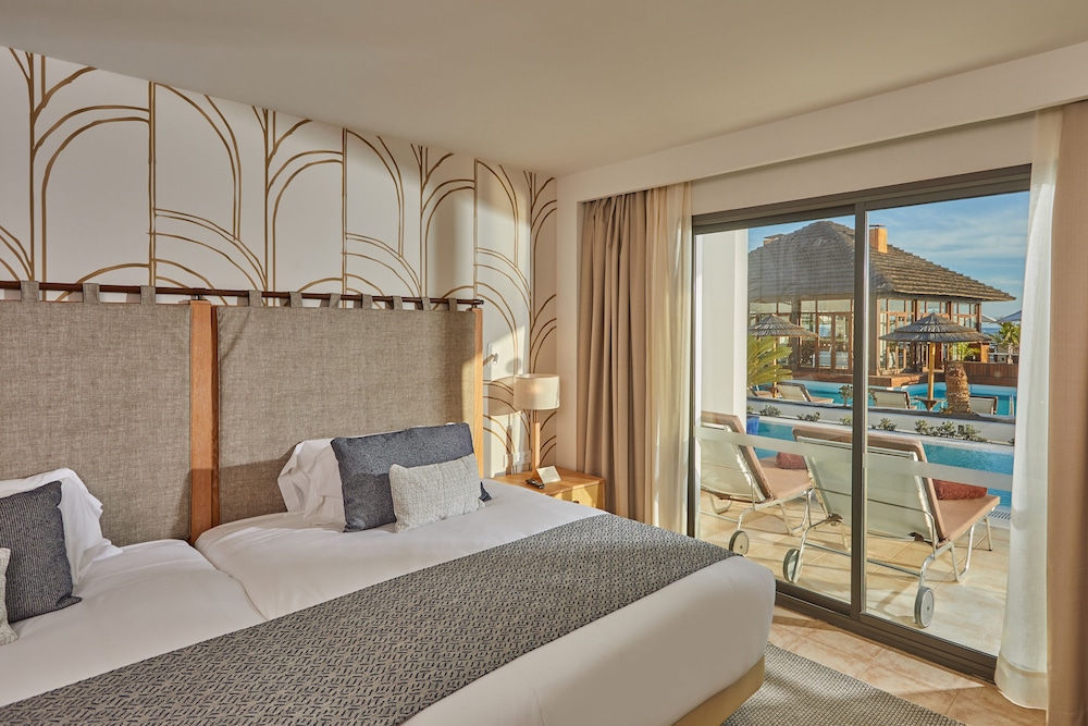 Suite, Pool Access (Terrace - Preferred Club)