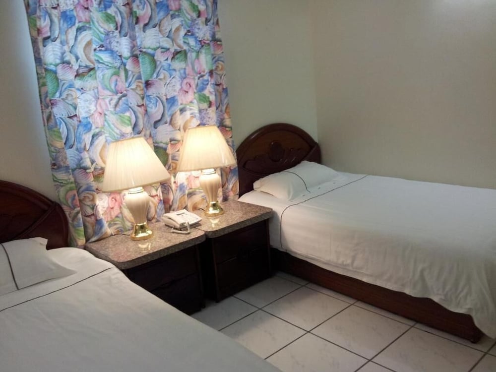 Standard Room, 2 Twin Beds photo 2
