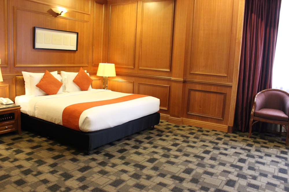 Room, 1 King Bed photo 3