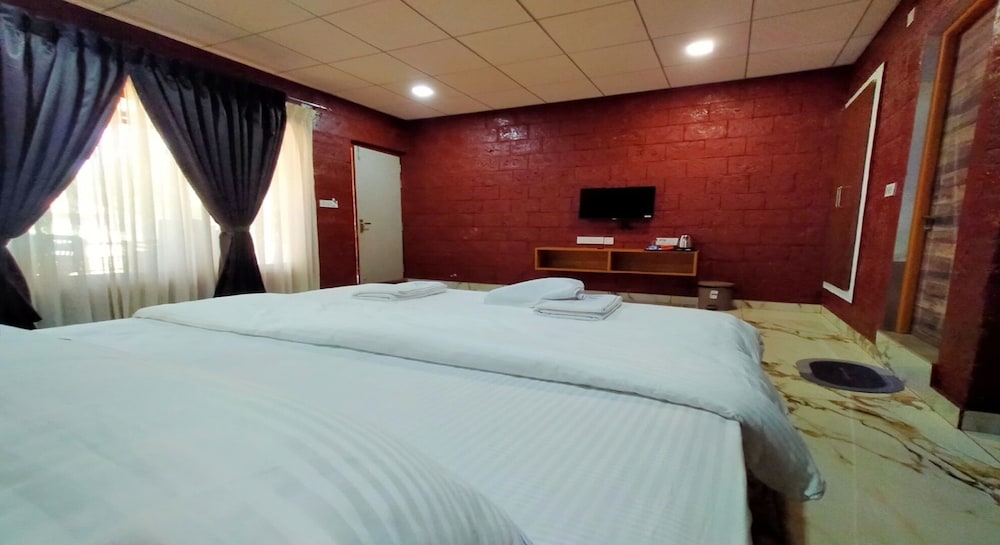 Deluxe Family Room - Photo 11
