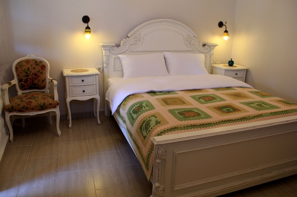 Deluxe Double Room (Basil) photo 1