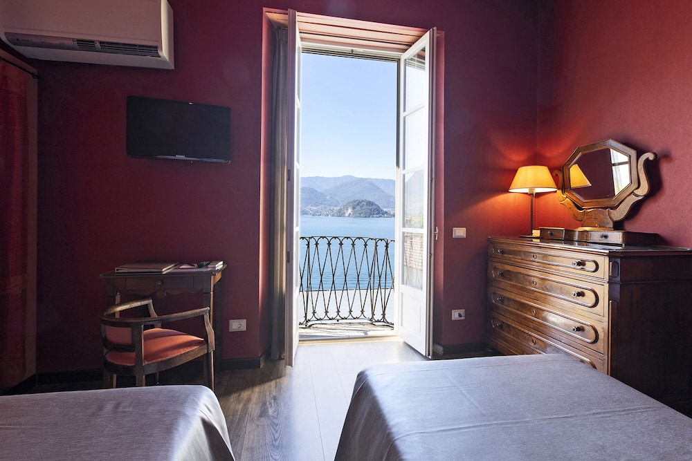 Deluxe Double Room, Lake View - Photo 20