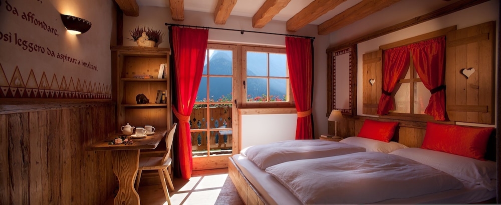 Double Room, Mountain View - Photo 3