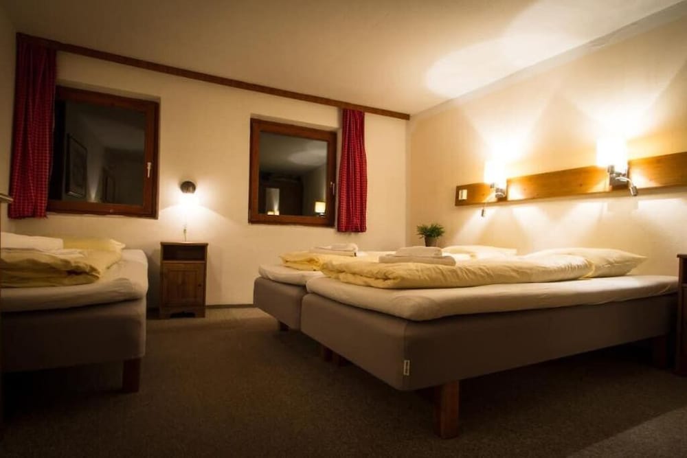 Triple Room, Multiple Beds, Mountain View, Slope side photo 1
