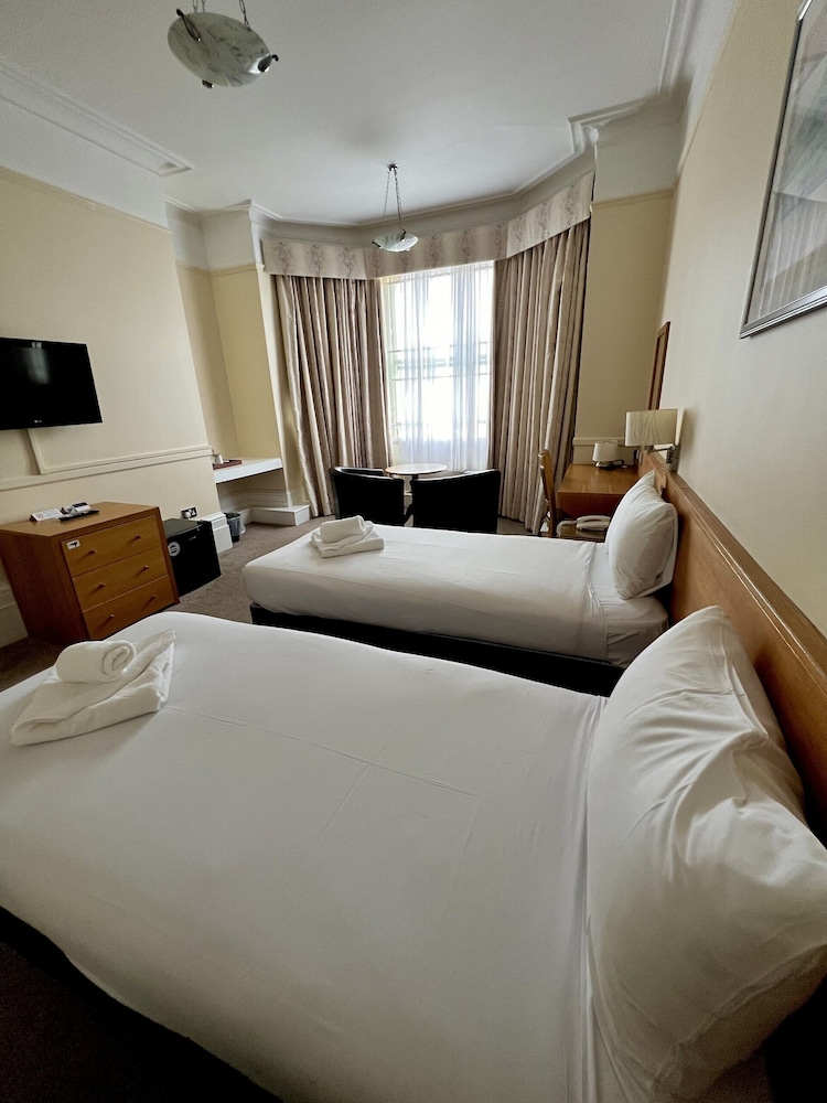 Superior Double or Twin Room photo 3