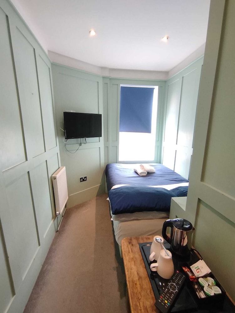 Economy Double Room, 1 Double Bed photo 3
