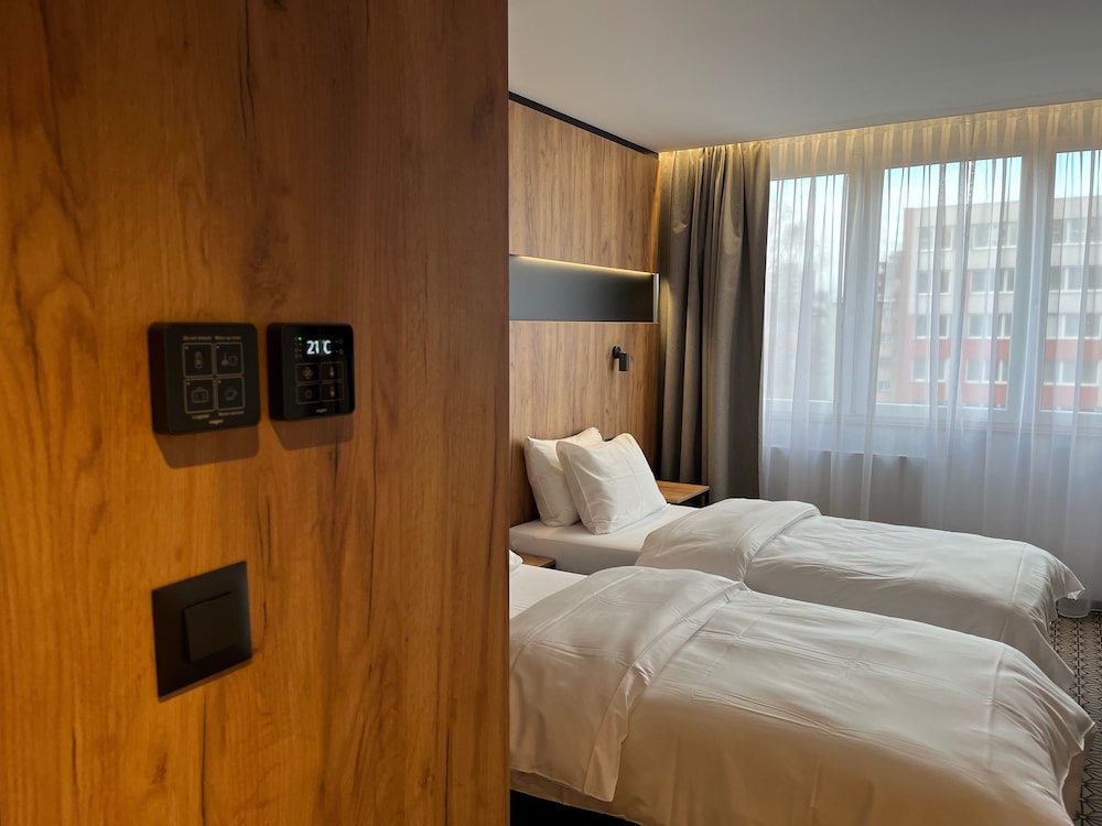 Executive Room, 1 King Bed - Photo 5