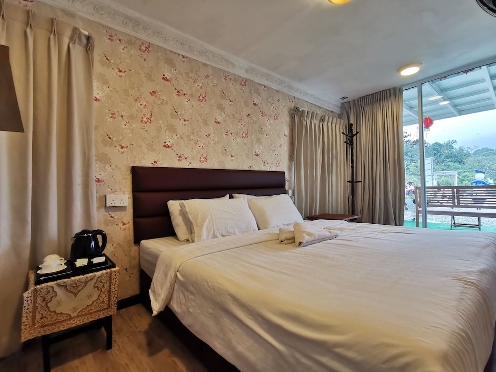 Deluxe Double Room, 1 King Bed - Photo 3
