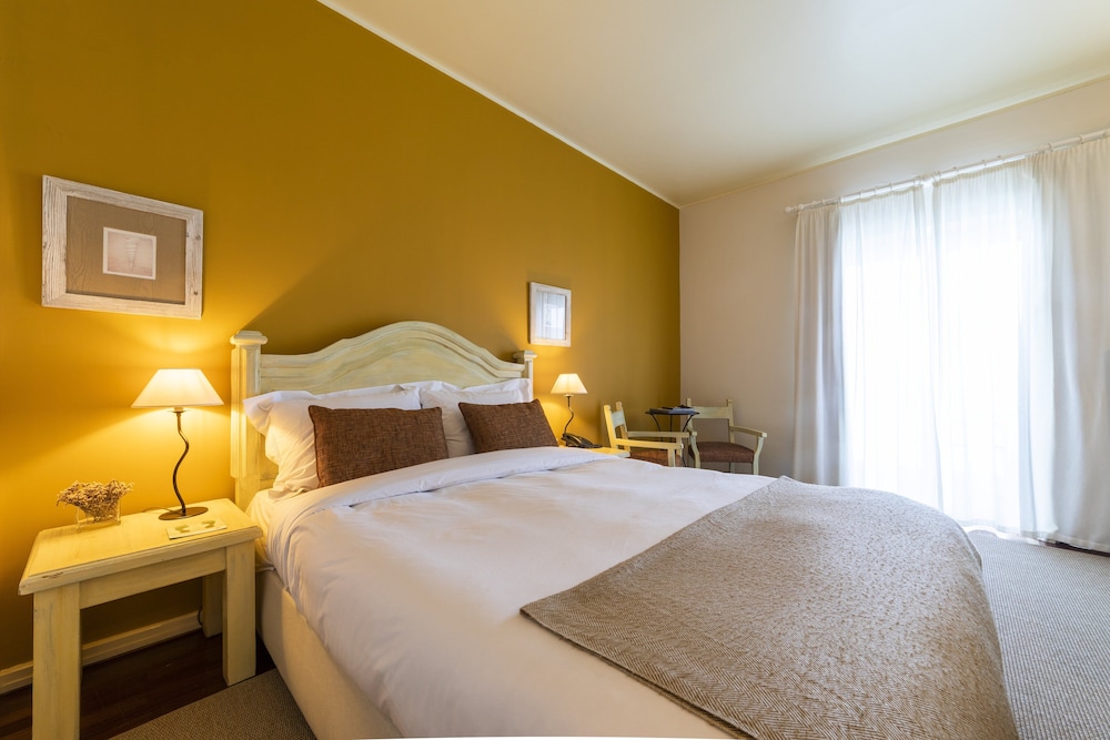 Superior Double or Twin Room (Ria view)