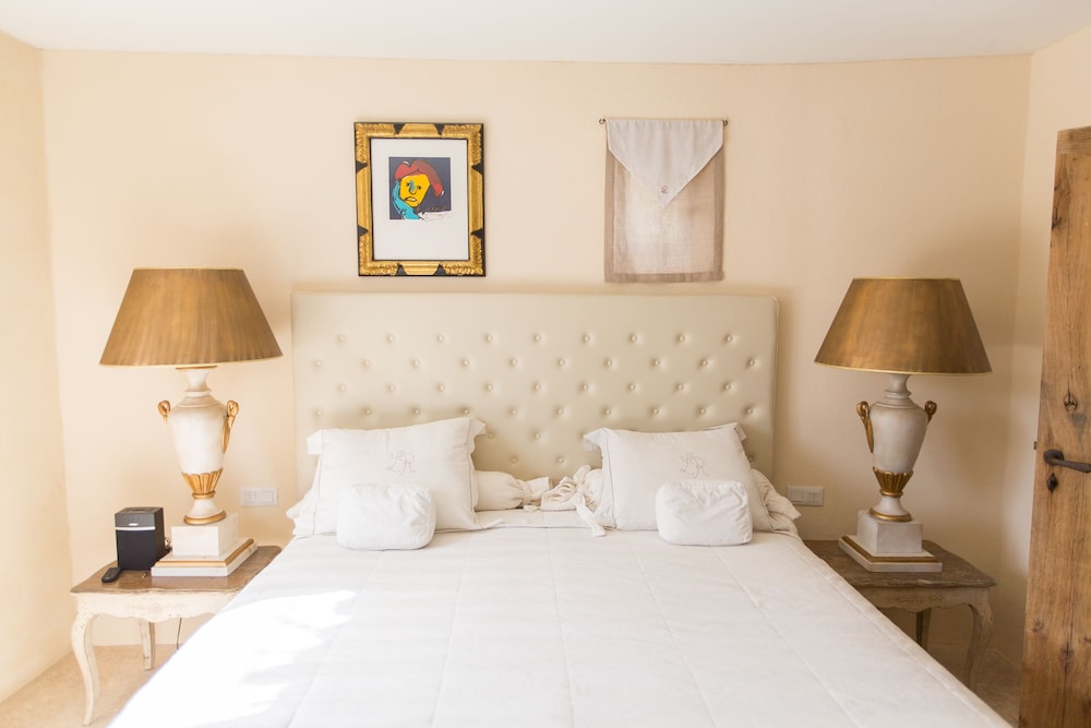 Deluxe Double or Twin Room photo 3