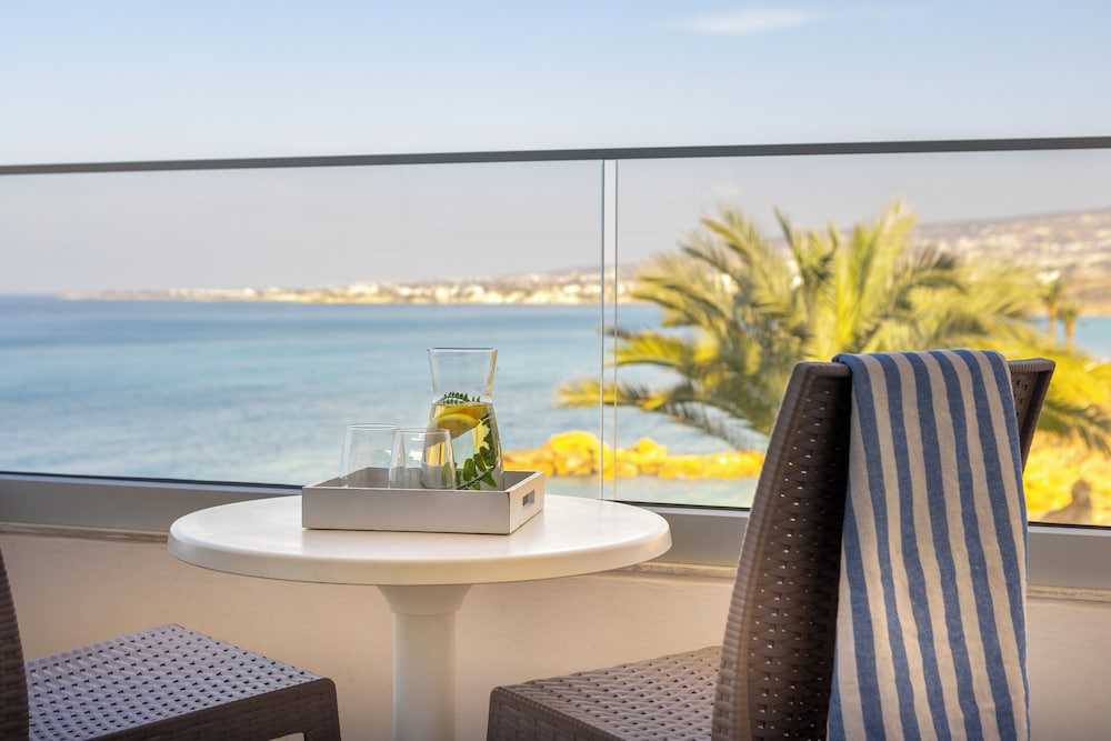 Double or Twin Room, 1 Double or 2 Twin Beds, Sea View - Photo 6