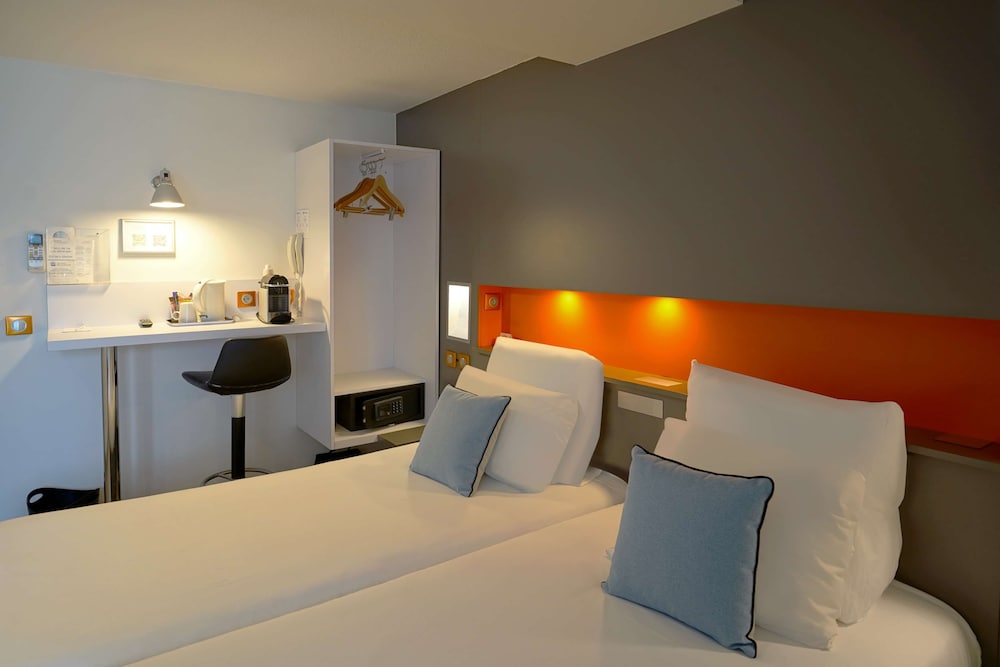 Premium Room, Multiple Beds, Non Smoking - Photo 1