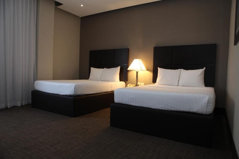 Junior Double Room, 2 Double Beds photo 1