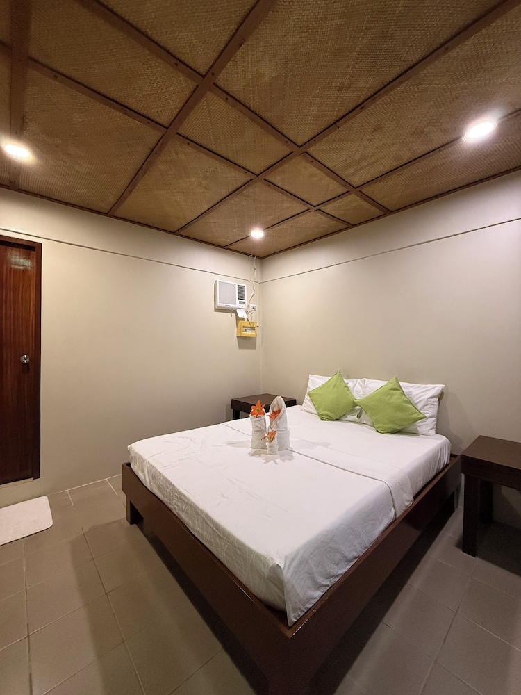 Standard Room photo 2