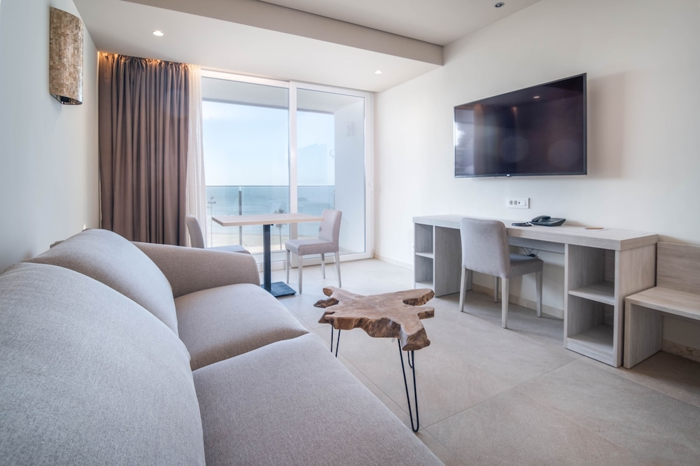 JUNIOR SUITE - Photo 6