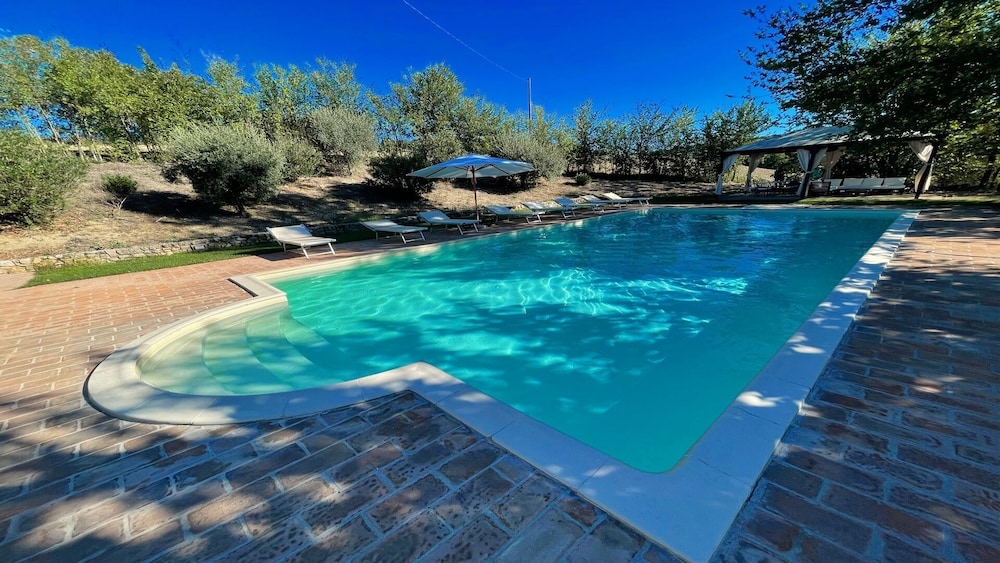 Villa, 5 Bedrooms, Smoking, Private Pool photo 2
