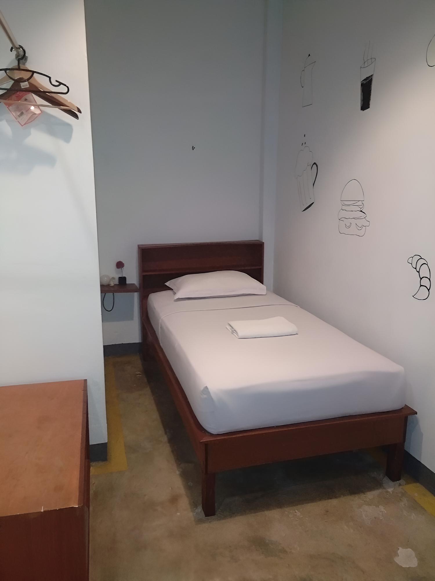 Single Room photo 2